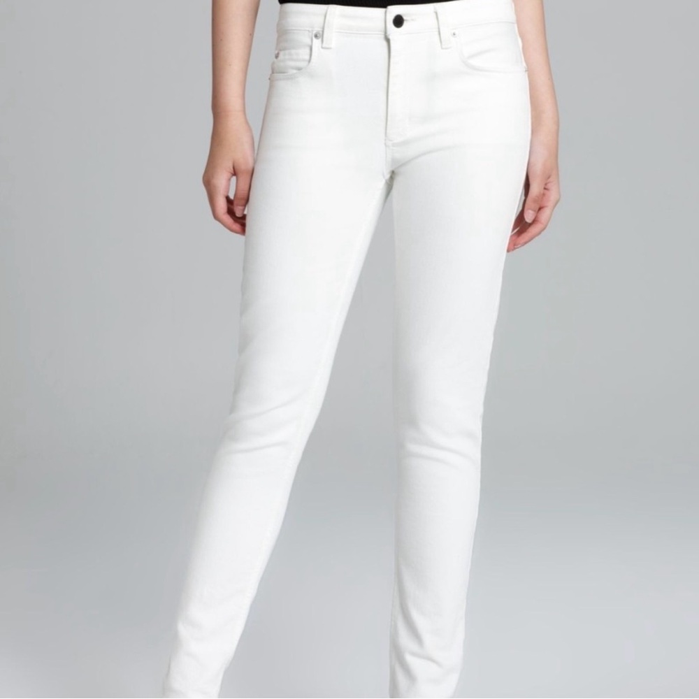 Theory Slim Fit Jeans – White | Size 28 | Excellent Condition